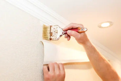 Pose de papier peint à Cinq-Mars-la-Pile — revêtements muraux et toiles de verre